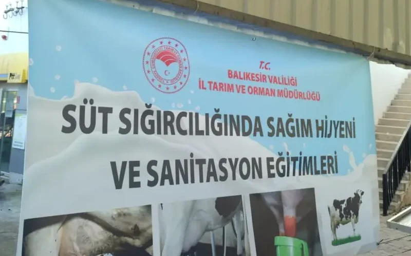 Süt sığırcılığında sağım hijyeni ve sanitasyon eğitimi Gökçeyazı Kooperatifi kursiyerleri.